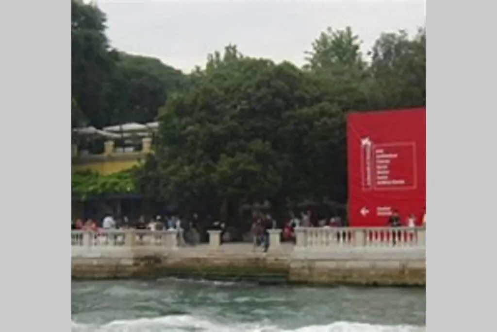 Facevenice Biennale Giardini Wifi Apartment Italy
